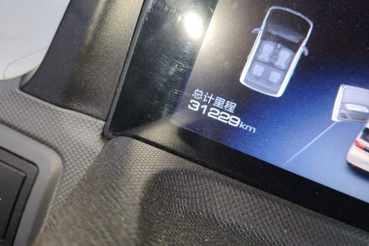 Used Wuling Hongguang MINIEV 2021 Macaron Premium Model – Lithium Iron Phosphate Odometer Close Up