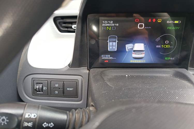 Used Wuling Hongguang MINIEV 2021 Macaron Premium Model – Lithium Iron Phosphate Odometer Close Up