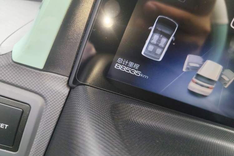 Used Wuling Hongguang MINIEV 2021 Macaron Premium Model – Lithium Iron Phosphate Odometer Close Up