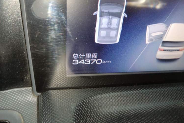 Used Wuling Hongguang MINIEV 2021 Macaron Premium Model – Lithium Iron Phosphate Odometer Close Up