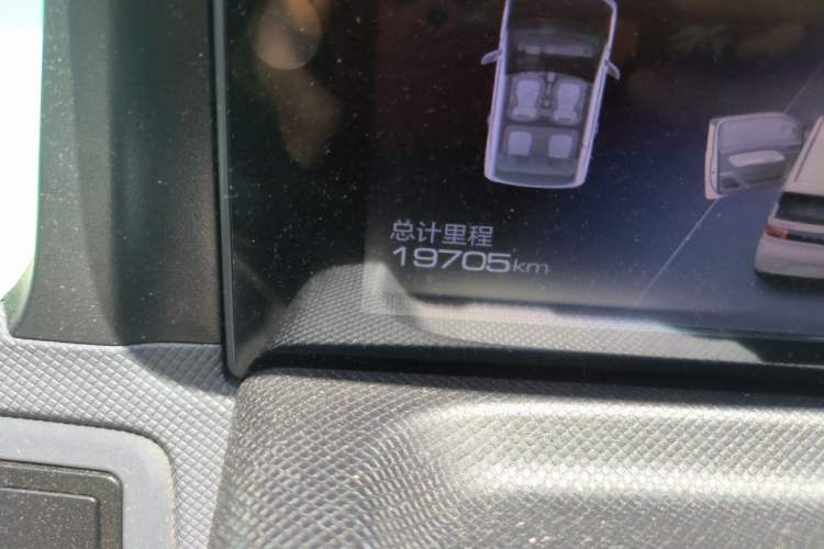Used Wuling Hongguang MINIEV 2021 Macaron Fashion Model Lithium Iron Phosphate Odometer Close Up