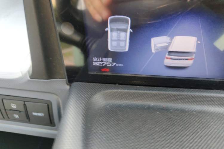 Used Wuling Hongguang MINIEV 2021 Macaron Premium Model – Lithium Iron Phosphate Odometer Close Up