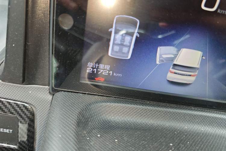 Used Wuling Hongguang MINIEV 2021 Macaron Premium Model – Lithium-NMC Odometer Close Up