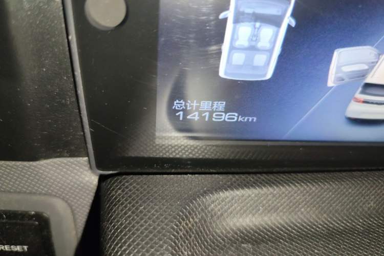 Used Wuling Hongguang MINIEV 2021 Macaron Premium Model – Lithium Iron Phosphate Odometer Close Up