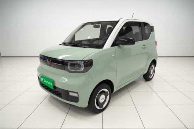 Ojetý Wuling Hongguang MINIEV 2021 Macaron Premium Model – Lithium Iron Phosphate