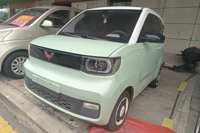 Ojetý Wuling Hongguang MINIEV 2021 Macaron Premium Model – Lithium-NMC