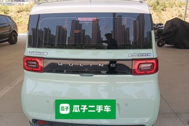 Used Wuling Hongguang MINIEV 2021 Macaron Sandwich Model 170 km Lithium Iron Phosphate Rear