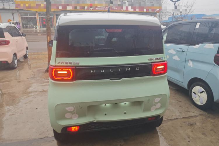 Used Wuling Hongguang MINIEV 2021 Macaron Sandwich Model 120 km Lithium Iron Phosphate Rear