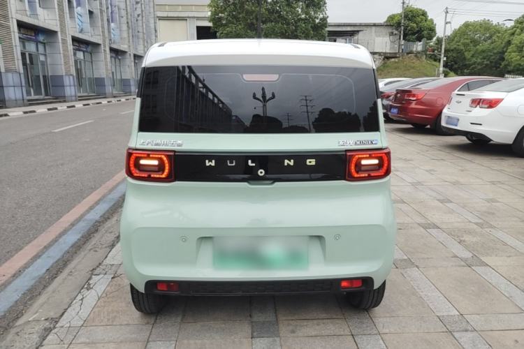 Used Wuling Hongguang MINIEV 2021 Macaron Sandwich Model 120 km Lithium NMC Rear
