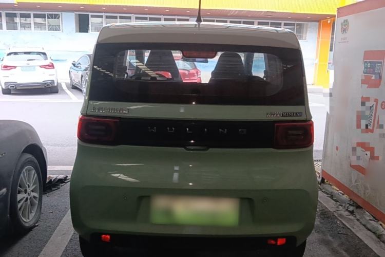 Used Wuling Hongguang MINIEV 2021 Macaron Fashion Model Lithium Iron Phosphate Rear