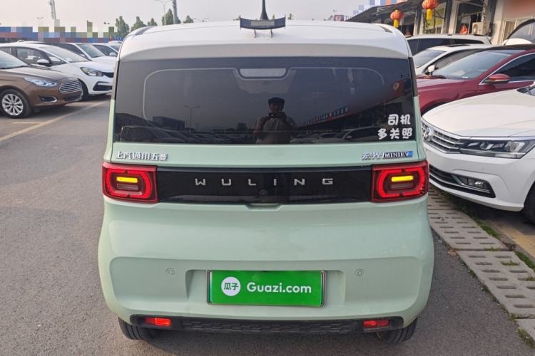 Used Wuling Hongguang MINIEV 2021 Macaron Sandwich Model 170 km Lithium Iron Phosphate Rear