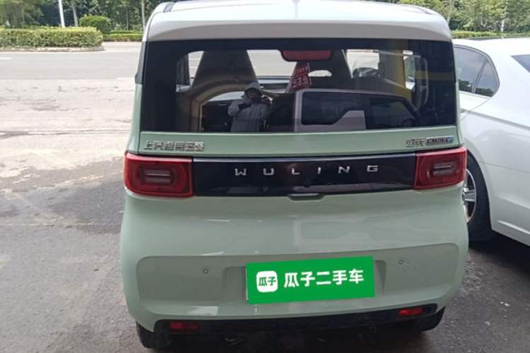 Used Wuling Hongguang MINIEV 2021 Macaron Fashion Model Lithium Iron Phosphate Rear