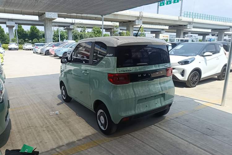 Used Wuling Hongguang MINIEV 2021 Macaron Fashion Model Lithium Iron Phosphate Rear Left 45 Deg