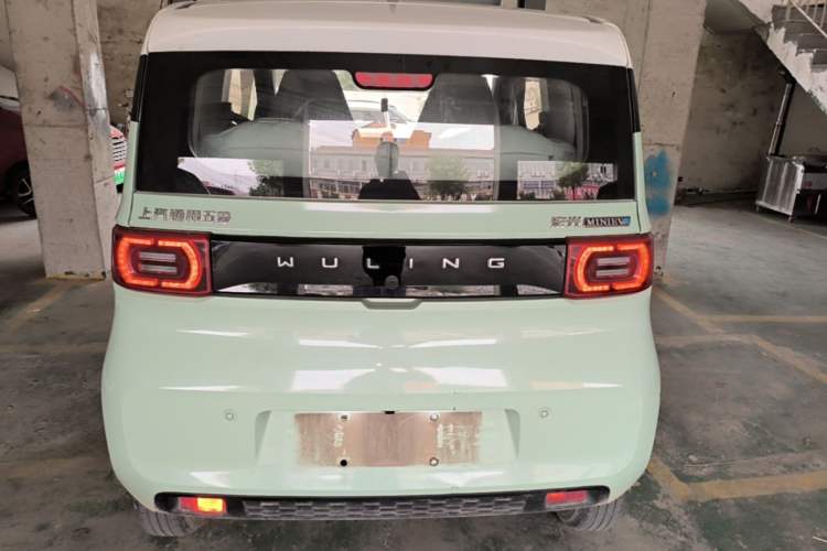 Used Wuling Hongguang MINIEV 2021 Macaron Fashion Model Lithium Iron Phosphate Rear