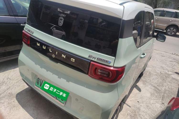 Used Wuling Hongguang MINIEV 2021 Macaron Sandwich Model 120 km Lithium NMC Rear Right 45 Deg