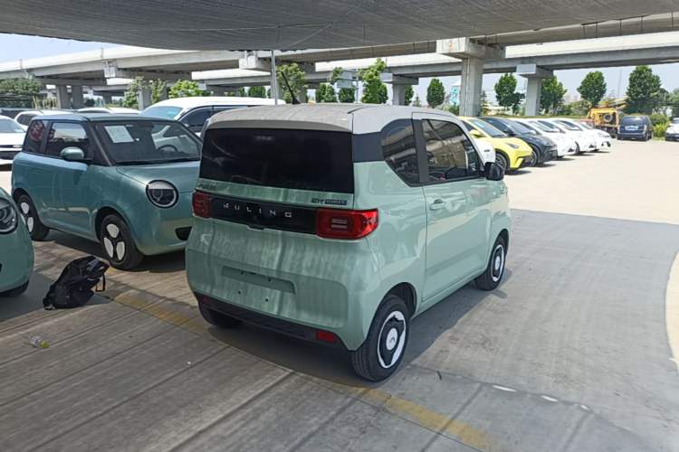 Used Wuling Hongguang MINIEV 2021 Macaron Fashion Model Lithium Iron Phosphate Rear Right 45 Deg