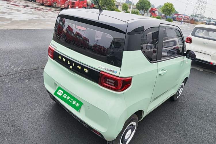 Used Wuling Hongguang MINIEV 2021 Macaron Fashion Model Lithium Iron Phosphate Rear Right 45 Deg