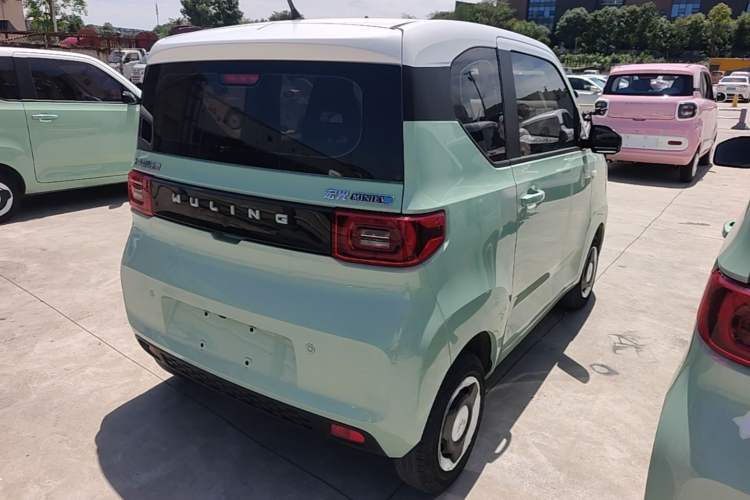 Used Wuling Hongguang MINIEV 2021 Macaron Fashion Model Lithium Iron Phosphate Rear Right 45 Deg