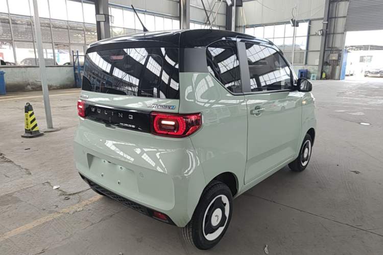 Used Wuling Hongguang MINIEV 2021 Macaron Fashion Model Lithium Iron Phosphate Rear Right 45 Deg