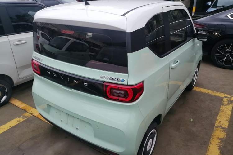 Used Wuling Hongguang MINIEV 2021 Macaron Fashion Model Lithium Iron Phosphate Rear Right 45 Deg