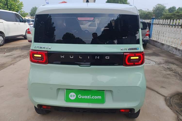 Used Wuling Hongguang MINIEV 2021 Macaron Fashion Model Lithium Iron Phosphate Rear