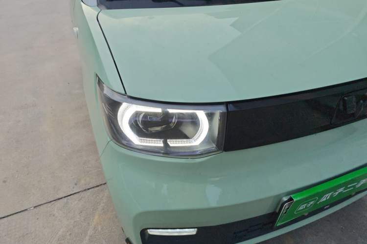 Used Wuling Hongguang MINIEV 2021 Macaron Fashion Edition Lithium-Ion Battery Right Front Headlight