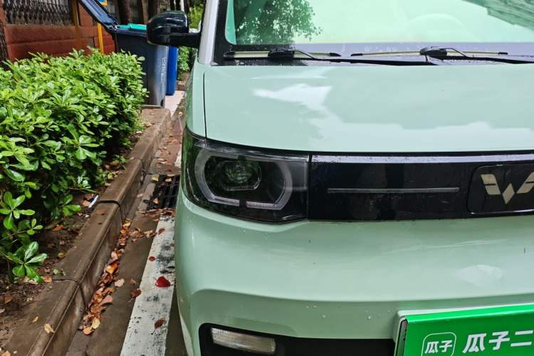 Used Wuling Hongguang MINIEV 2021 Macaron Premium Model – Lithium Iron Phosphate Right Front Headlight