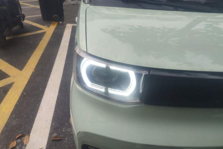 Used Wuling Hongguang MINIEV 2021 Macaron Premium Model – Lithium Iron Phosphate Right Front Headlight