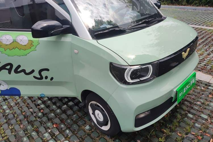 Used Wuling Hongguang MINIEV 2021 Macaron Fashion Model Lithium Iron Phosphate Right Front Headlight