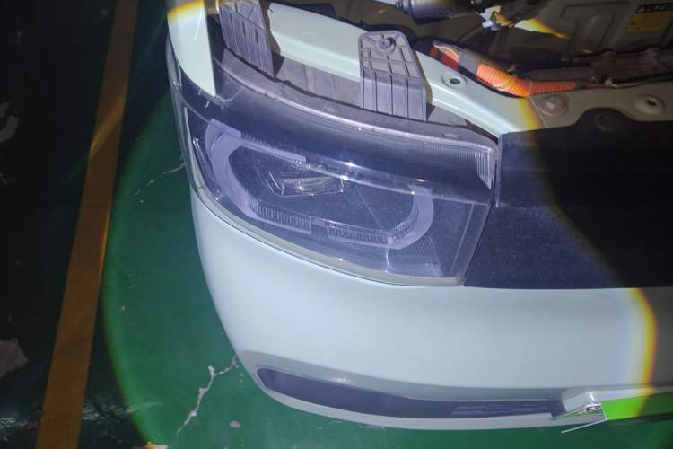 Used Wuling Hongguang MINIEV 2021 Macaron Fashion Model Lithium Iron Phosphate Right Front Headlight