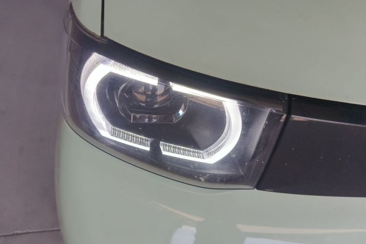 Used Wuling Hongguang MINIEV 2021 Macaron Premium Model – Lithium Iron Phosphate Right Front Headlight