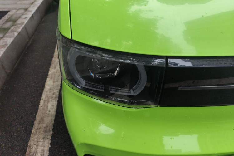 Used Wuling Hongguang MINIEV 2021 Macaron Premium Model – Lithium-NMC Right Front Headlight