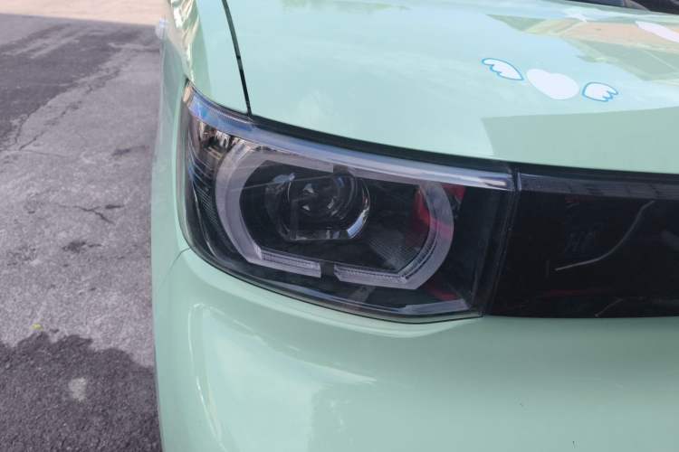 Used Wuling Hongguang MINIEV 2021 Macaron Fashion Model Lithium Iron Phosphate Right Front Headlight