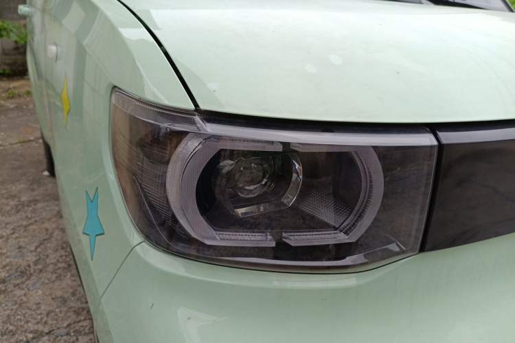 Used Wuling Hongguang MINIEV 2021 Macaron Fashion Edition Lithium-Ion Battery Right Front Headlight