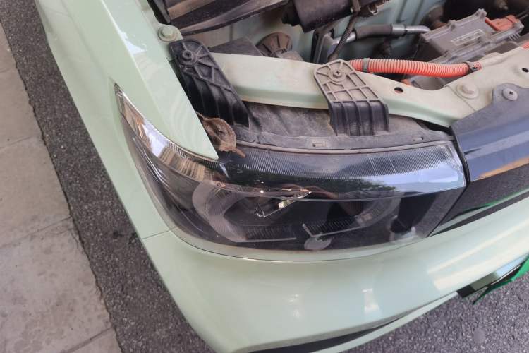 Used Wuling Hongguang MINIEV 2021 Macaron Fashion Model Lithium Iron Phosphate Right Front Headlight