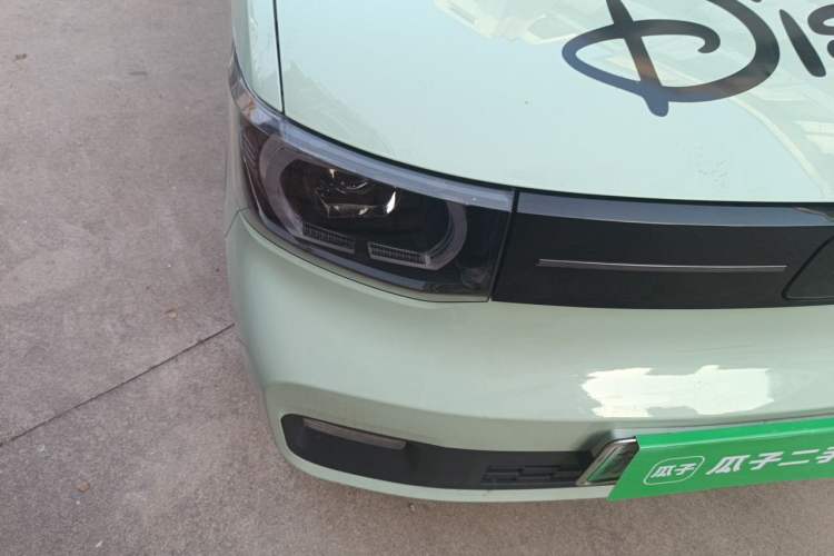 Used Wuling Hongguang MINIEV 2021 Macaron Fashion Model Lithium Iron Phosphate Right Front Headlight