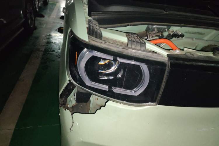 Used Wuling Hongguang MINIEV 2021 Macaron Fashion Model Lithium Iron Phosphate Right Front Headlight