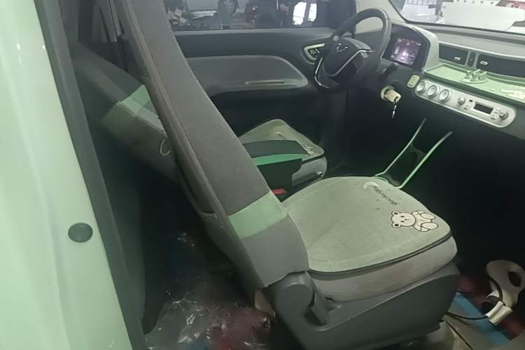 Used Wuling Hongguang MINIEV 2021 Macaron Premium Model – Lithium Iron Phosphate Right Front Seat