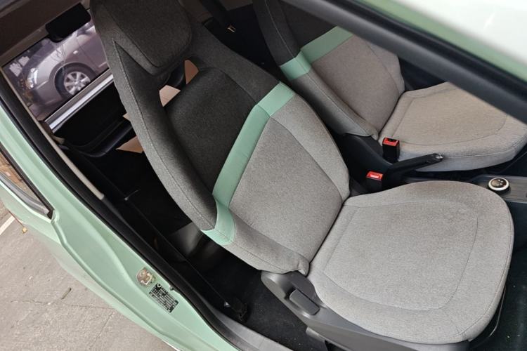 Used Wuling Hongguang MINIEV 2021 Macaron Premium Model – Lithium-NMC Right Front Seat