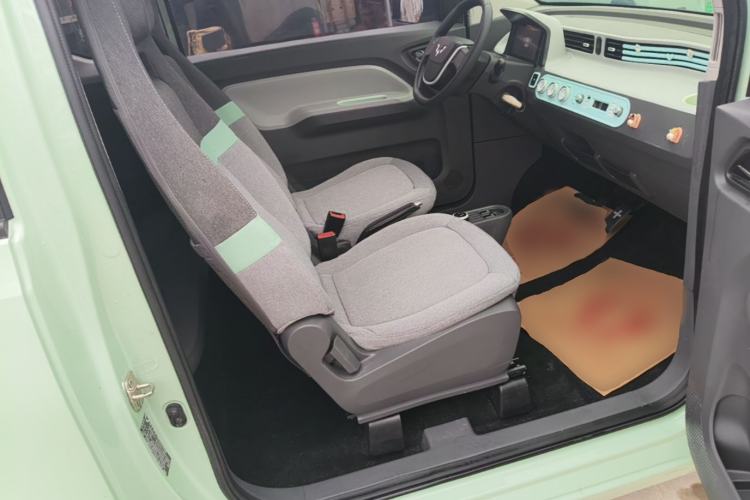 Used Wuling Hongguang MINIEV 2021 Macaron Premium Model – Lithium Iron Phosphate Right Front Seat