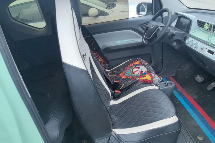 Used Wuling Hongguang MINIEV 2021 Macaron Fashion Model Lithium Iron Phosphate Right Front Seat