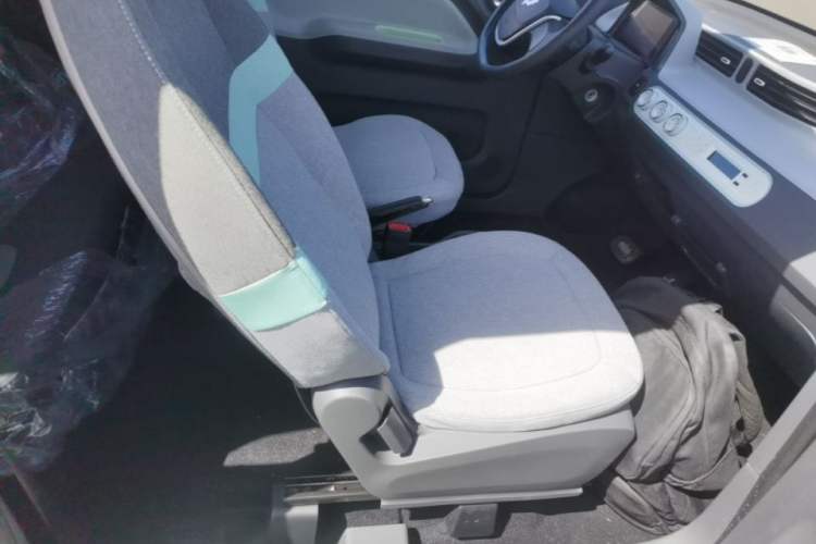 Used Wuling Hongguang MINIEV 2021 Macaron Premium Model – Lithium Iron Phosphate Right Front Seat
