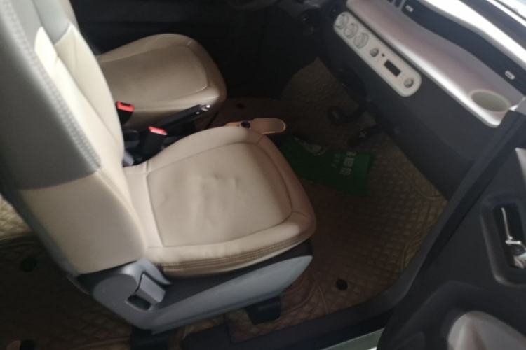 Used Wuling Hongguang MINIEV 2021 Macaron Premium Model – Lithium Iron Phosphate Right Front Seat