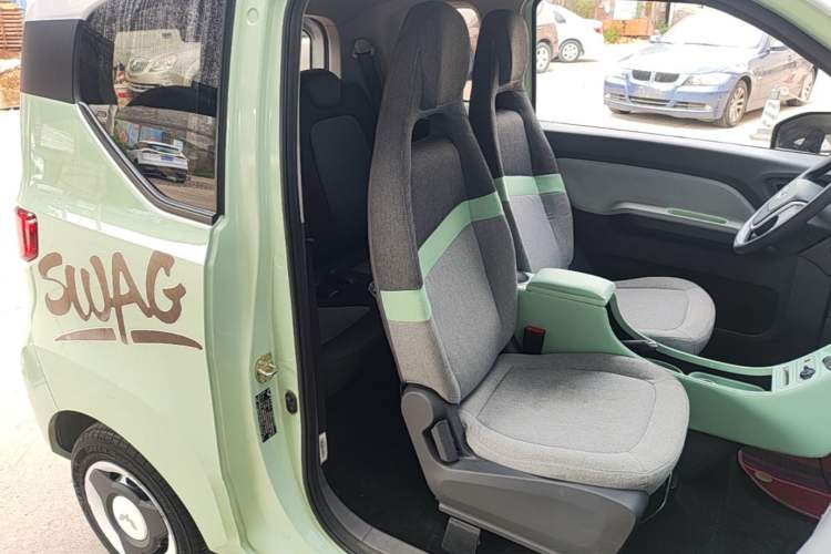Used Wuling Hongguang MINIEV 2021 Macaron Premium Model – Lithium-NMC Right Front Seat