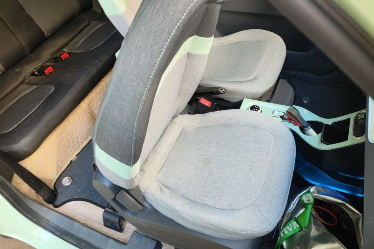Used Wuling Hongguang MINIEV 2021 Macaron Fashion Edition Lithium-Ion Battery Right Front Seat