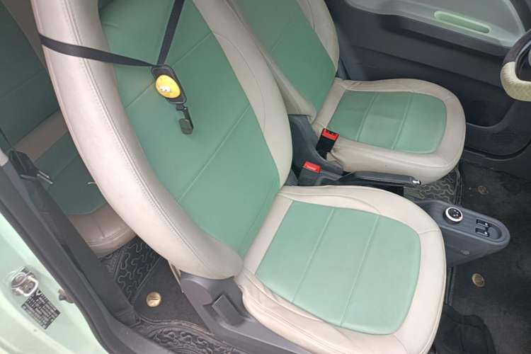 Used Wuling Hongguang MINIEV 2021 Macaron Premium Model – Lithium Iron Phosphate Right Front Seat