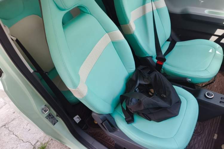 Used Wuling Hongguang MINIEV 2021 Macaron Fashion Model Lithium Iron Phosphate Right Front Seat