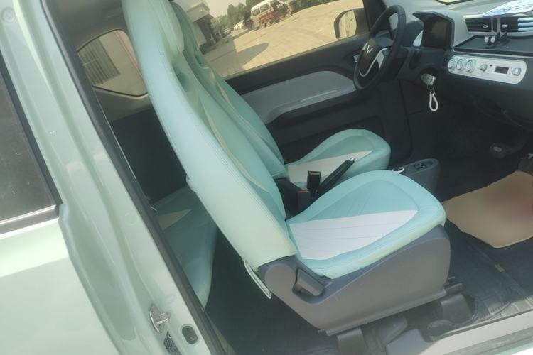 Used Wuling Hongguang MINIEV 2021 Macaron Premium Model – Lithium-NMC Right Front Seat