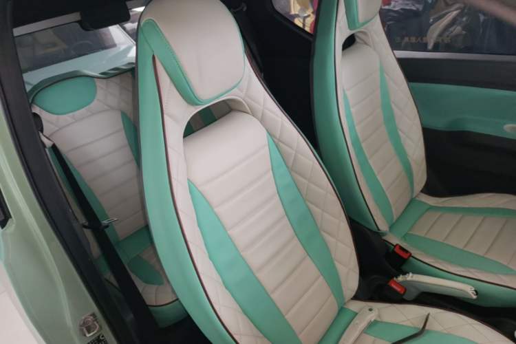 Used Wuling Hongguang MINIEV 2021 Macaron Premium Model – Lithium-NMC Right Front Seat