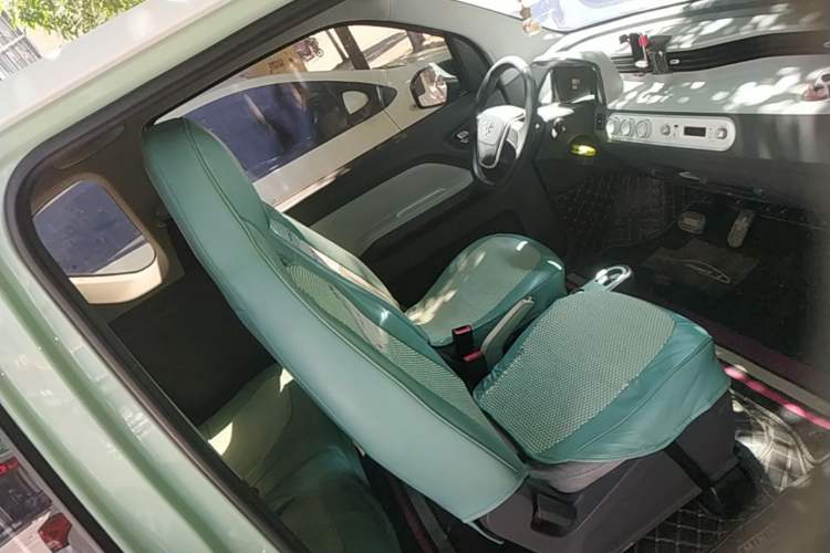 Used Wuling Hongguang MINIEV 2021 Macaron Premium Model – Lithium Iron Phosphate Right Front Seat